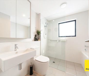 Lovely and Modern Family Home - Close to Amenities - Photo 6