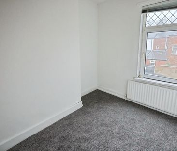 4 bedroom House To Let - Photo 4