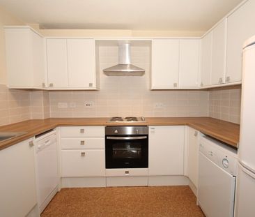 Oriental Road, Woking - Photo 3