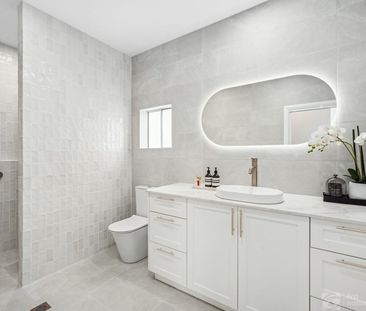Stylish Four Bedroom Family Home - Photo 6