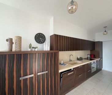 ELEGANTE APPARTAMENTO AMMOBILIATO DI 4.5 LOCALI CON TERRAZZE E VIST... - Foto 6