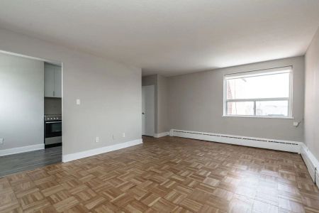 1420 Kingston Road — 1 Bedroom - unit 401 - Photo 4