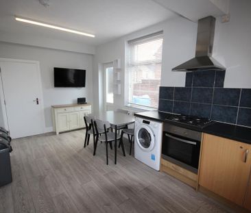 1 bedroom in a house share to rent - Photo 6