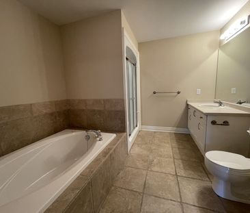 For Lease - 2282 Orchard Road Unit# 4, Burlington, Ontario - Photo 2