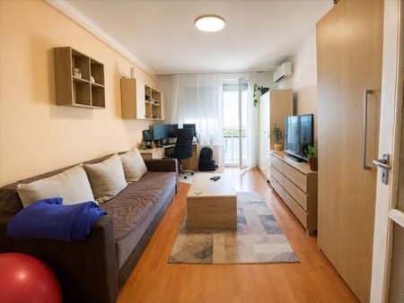 Kiadó jó állapotú panel lakás - Debrecen - Fotó 3