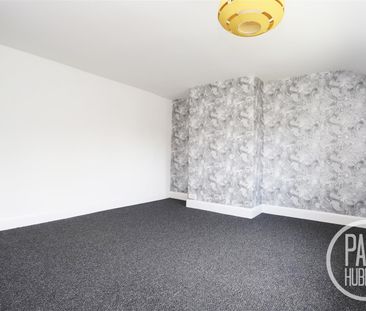 Beccles Road, Lowestoft, NR33 - Photo 1