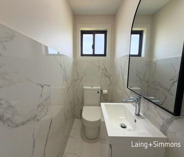 Bright three-bedroom home close to amenities - Photo 5