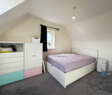 4 bedroom detached house to rent - Photo 4