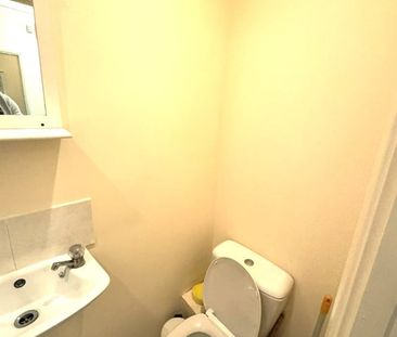 Studio Flat, Wensleydale, LU2 - Photo 5