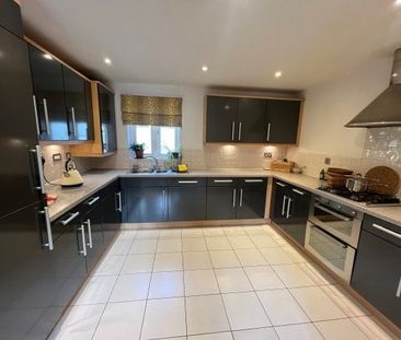 John Cullis Gardens, Leamington Spa, CV32 - Photo 2