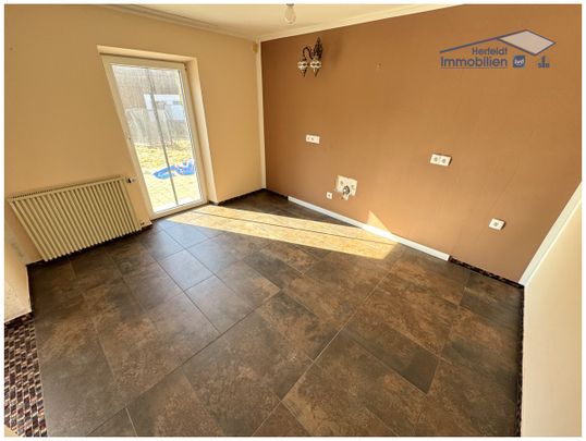 Schöne Doppelhaushälfte mit viel Platz & Ortsrandblick ideal für Ihre Familie - Photo 1