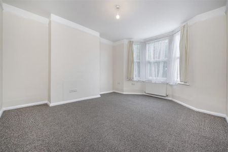 Desborough Road, High Wycombe - Photo 5