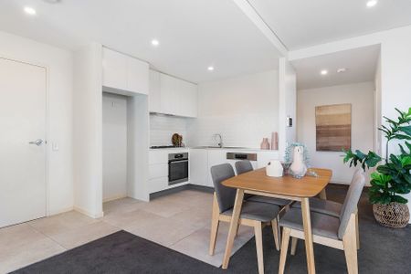 Executive Apartment Moments to Shops & Station - Photo 5