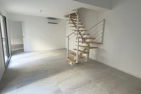 Appartement en duplex 3 chambres avec cour - Photo 5