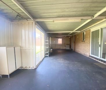 Spacious 4-Bedroom Family Home in Bonnyrigg Heights - Photo 6