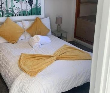 Room in a Shared House, Thornton Road, SW12 - Photo 6