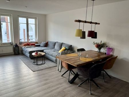 Moderne Wohnung über 2 Ebenen mit Südwest-Balkon & Stellplatz - ab 01.06.26 mietbar! - Photo 2