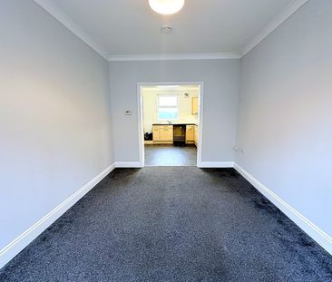 A 2 Bedroom Maisonette Instruction to Let in Hastings - Photo 2