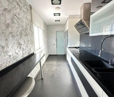 Passeig de Fabra i Puig, Barcelona, Catalonia - Photo 2