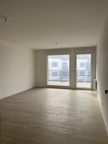 GRAND APPARTEMENT AVEC BALCON - Photo 2