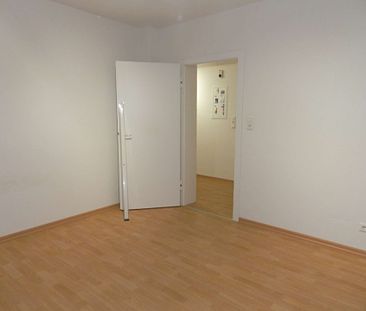 Burgdorf: 3 Zimmer Wohnung mit Einbauküche, großem Balkon und Garage - Foto 4