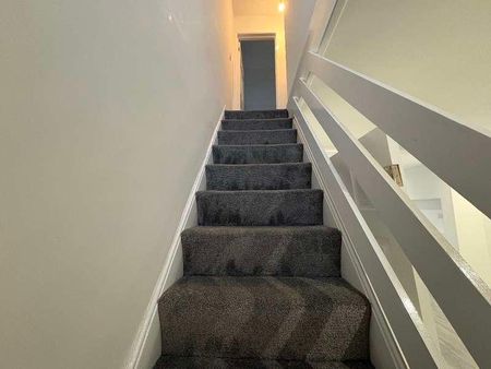 Cwm Rhos View, Tredegar, NP22 - Photo 5