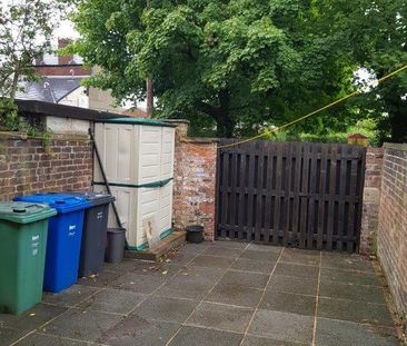 2 bedroom terraced house to rent - Photo 3
