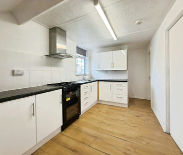 Flat to rent on - Photo 6
