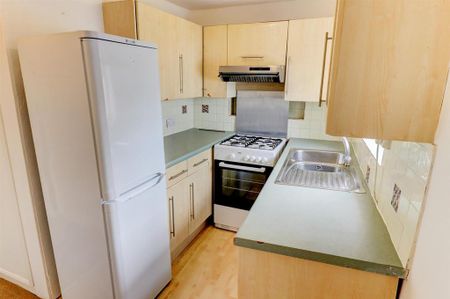 2 bedroom duplex to rent - Photo 3