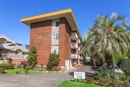 Home For Rent - Photo 4
