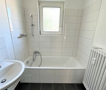 Frisch renovierte 2-Zi.-Whg. mit neuem Tageslichtbad und Balkon - Foto 4