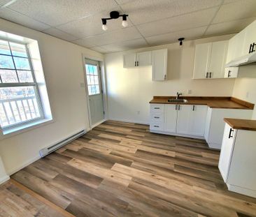 Beau Logement 4½ Au 2e étage - Photo 3