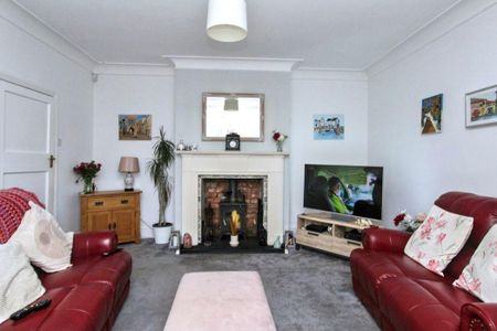 Thorntree Drive, Denton Burn, Newcastle upon Tyne, Tyne and Wear, NE15 7AQ - Photo 3