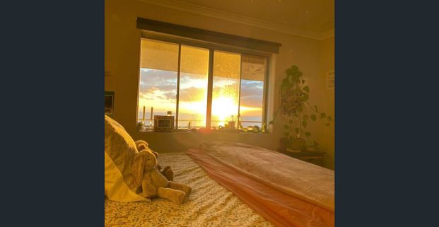 Sea side living - Photo 1