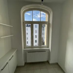 2er WG-tauglich / helle, gepflegte, unbefristete Hauptmiete / 3. Stock ohne Lift / 2 Zimmer + Kabinett - Photo 3