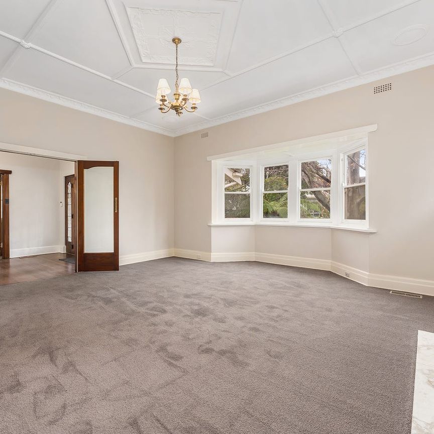 25 Holroyd Avenue, St Kilda East VIC 3183 - House For Rent | Domain - Photo 1
