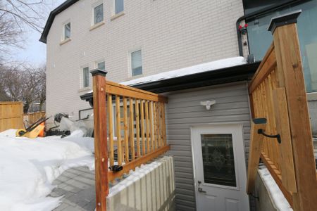 For Lease - 20 Sonmore Drive Unit# Garden House Basement, Toronto, Ontario - Photo 4
