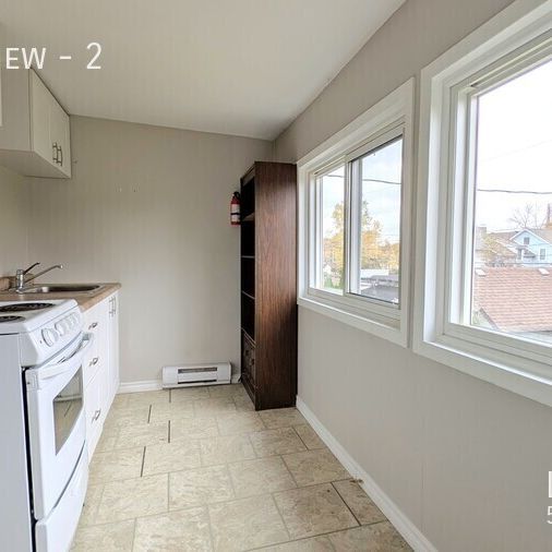 ALL INCLUSIVE 2-Bedroom Apartment with Riverside Access - Photo 1