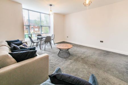 2 bedroom flat to rent - Photo 2