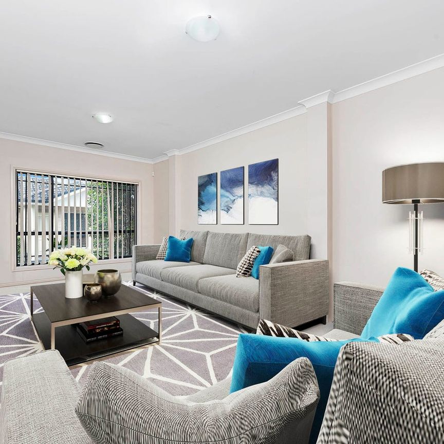 Spacious 3 Bedroom Townhouse - Photo 1