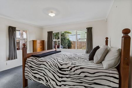 Charming Mt Wellington 3BR Home - Photo 3
