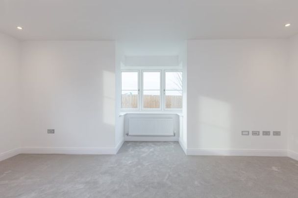 Eglin Street, Upper Heyford - Photo 1