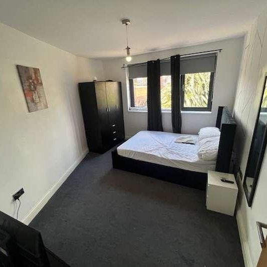 Bristol Road South, Northfield, Birmingham, B31 - Photo 1