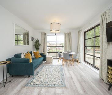 1 Bed Flat, London, SE16 - Photo 2