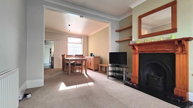 2 bedroom terraced house to rent - Photo 1