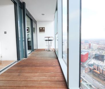 1 Bed Flat, Beetham Tower, M3 - Photo 4