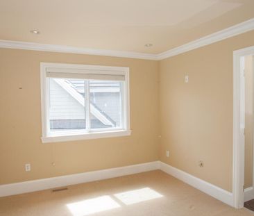 Surrey Fraser Heights 4 bedroom house for rent on Quiet Inner Stree... - Photo 1