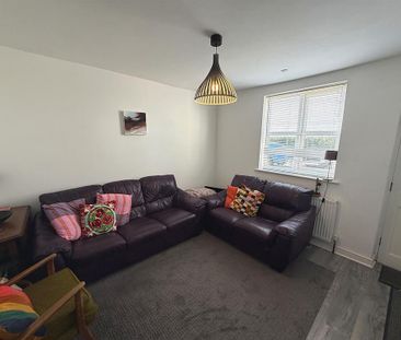 2 bedroom terraced house to rent - Photo 1