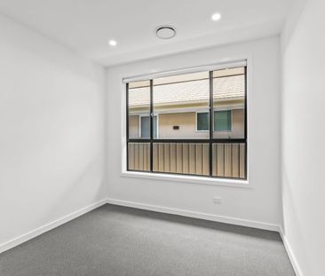 34 Rowcliff Circuit, Lochinvar, NSW 2321 - Photo 1