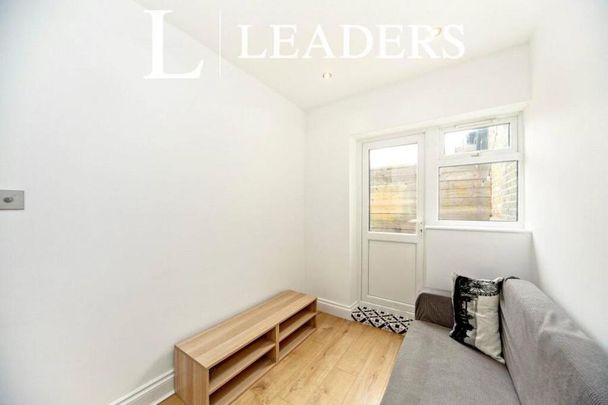 1 bedroom apartment to rent Birchanger Road, London, SE25 - Photo 1